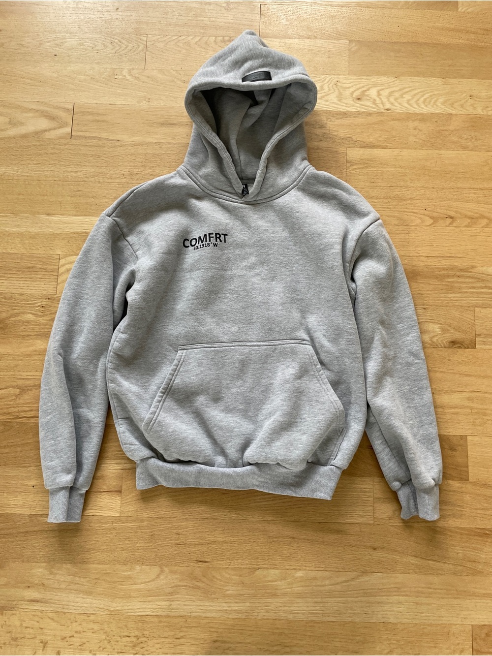 Comfrt  Light Gray Pullover Hoodie with Front Logo size S